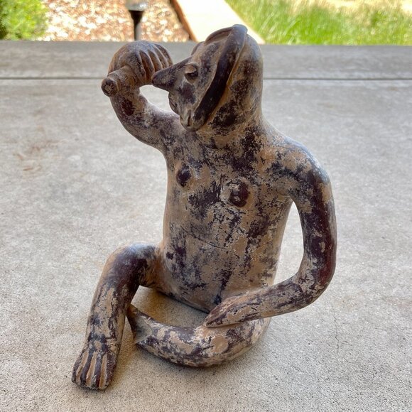 Pre-Columbian Style Seated Figurine - Picture 10 of 14